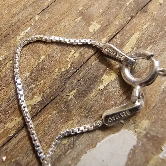 Sterling silver tree necklace - Picture 2 of 4